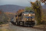 UP 7453 Leads B778 at Iona Island